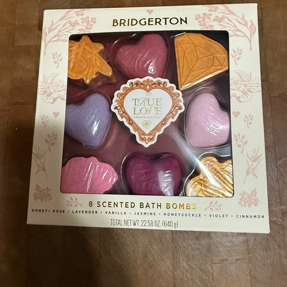 Netflix Bridgerton Lot Teapot Set, Bath Bombs, Make-up Sponges All Brand New - Picture 14 of 15